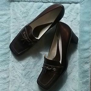 Nine West brown leather shoes square toe